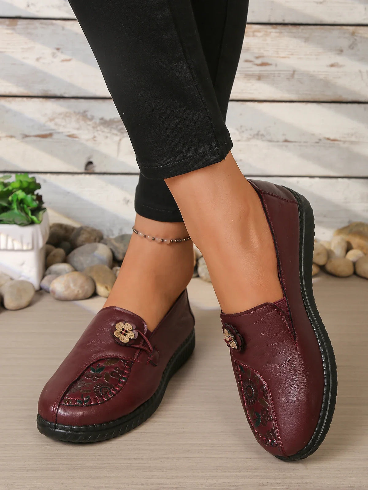 Women's Spring Autumn Leather Loafers Floral Embossed Slip‑On Flats Anti‑Slip Comfort Casual Mom Daily Walking Free Shipping