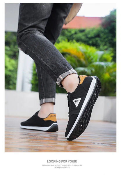 New 2026 Men's Casual Comfortable Breathable Sports Shoes Lightweight Anti-slip Wear-resistant Canvas Low-top round Toe Slip-On