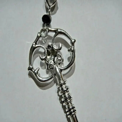 Trendy European and American Gothic Dark Skeleton Lovers Key Necklace Personalized Gift Creative Collar