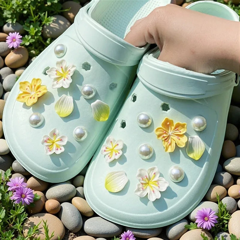 Hot Fashion Shoe Charms for Creative Branches and Flowers Clogs Shoe Buckle Cute Shoe Accessories Decoration for Girls Gift