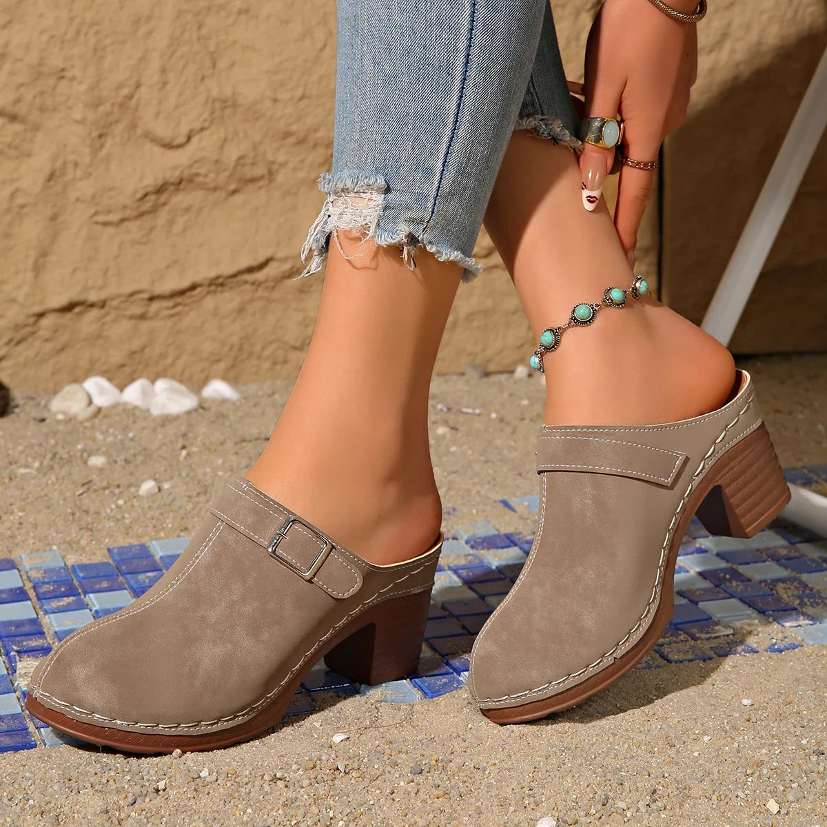 Slippers Women 2026 Summer New Plus Size Round Toe Women's Sandals Outdoor Rome Ladies Shoes Buckle Chunky Heel Slippers