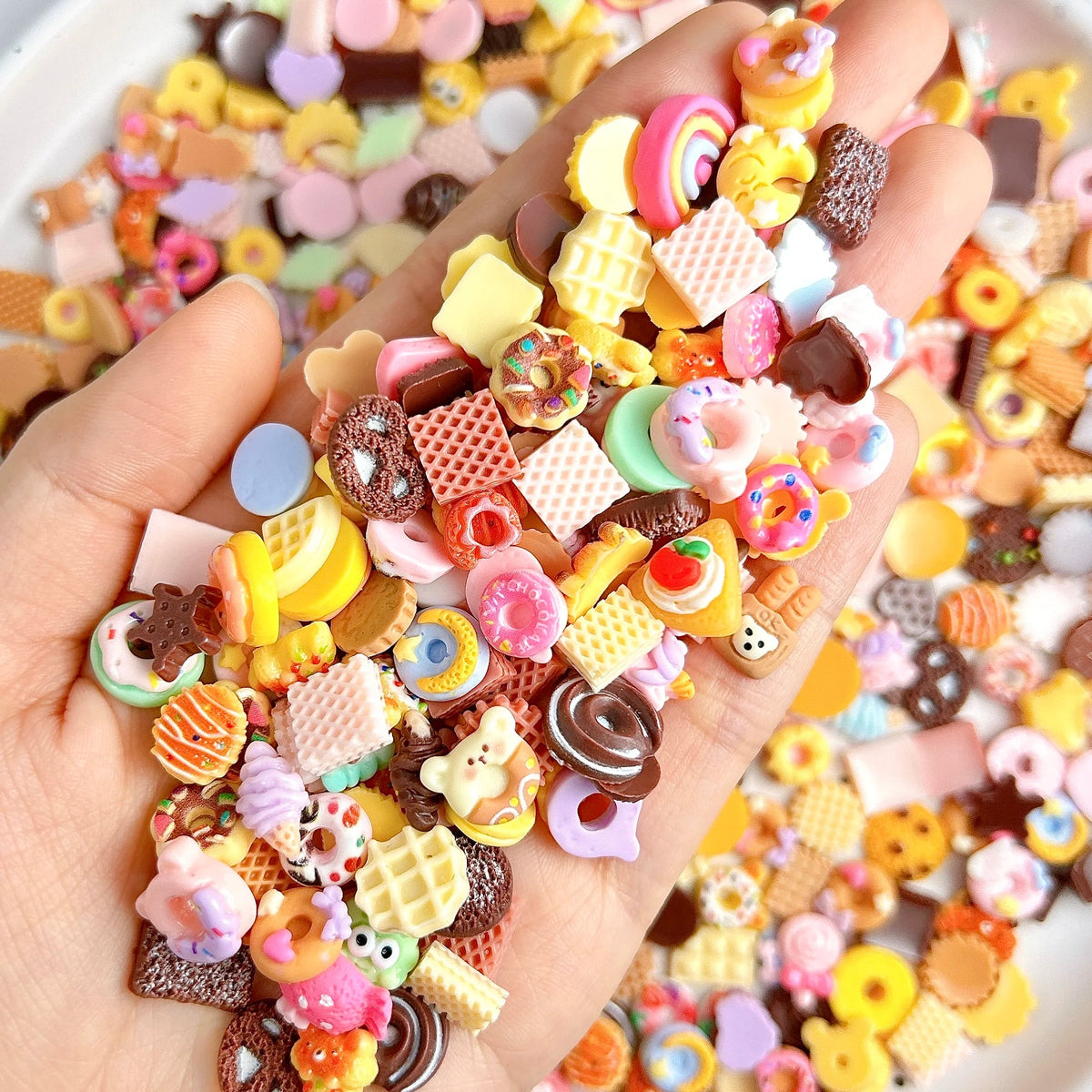 50PCS Cartoon Resin Nail Charms Simulated Biscuits Bear Croissant Donuts Cake Mix Design Creative Painted DIY Nail Art