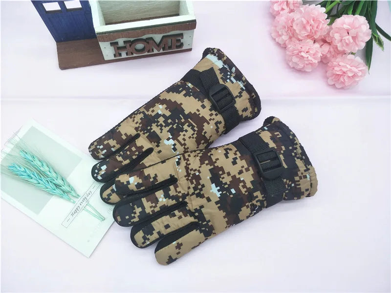 Kids Winter Gloves for Boys Girls 8-12 Years Old Fleece Lined Warm Thick Camouflage Ski Cycling Design Mittens Accessories