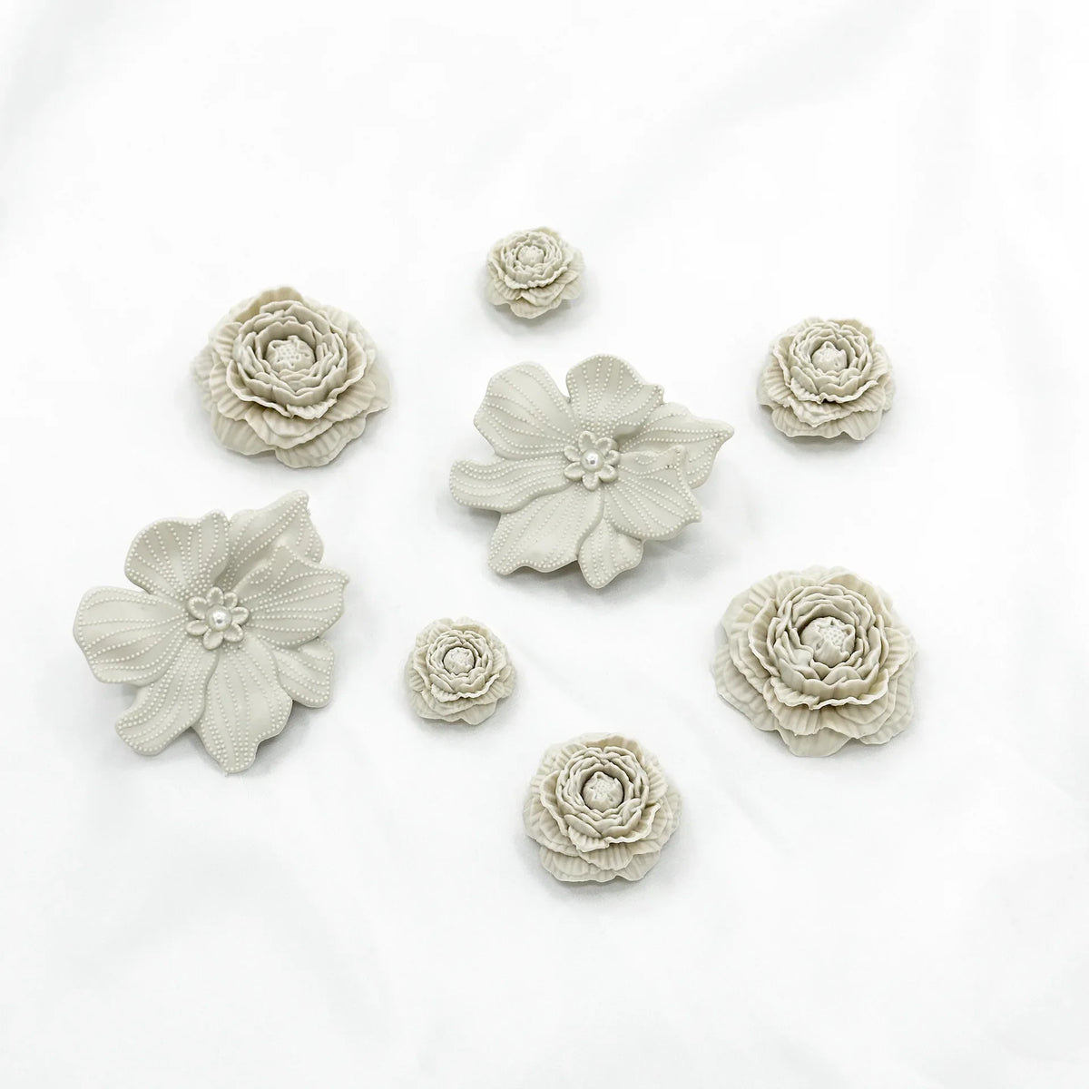 Cute Shoe Charms Set DIY Flower Hole Shoe Buckle Shoes Accessories 3D Flower Bouquet Bone White Hole Shoe Decorations For Women