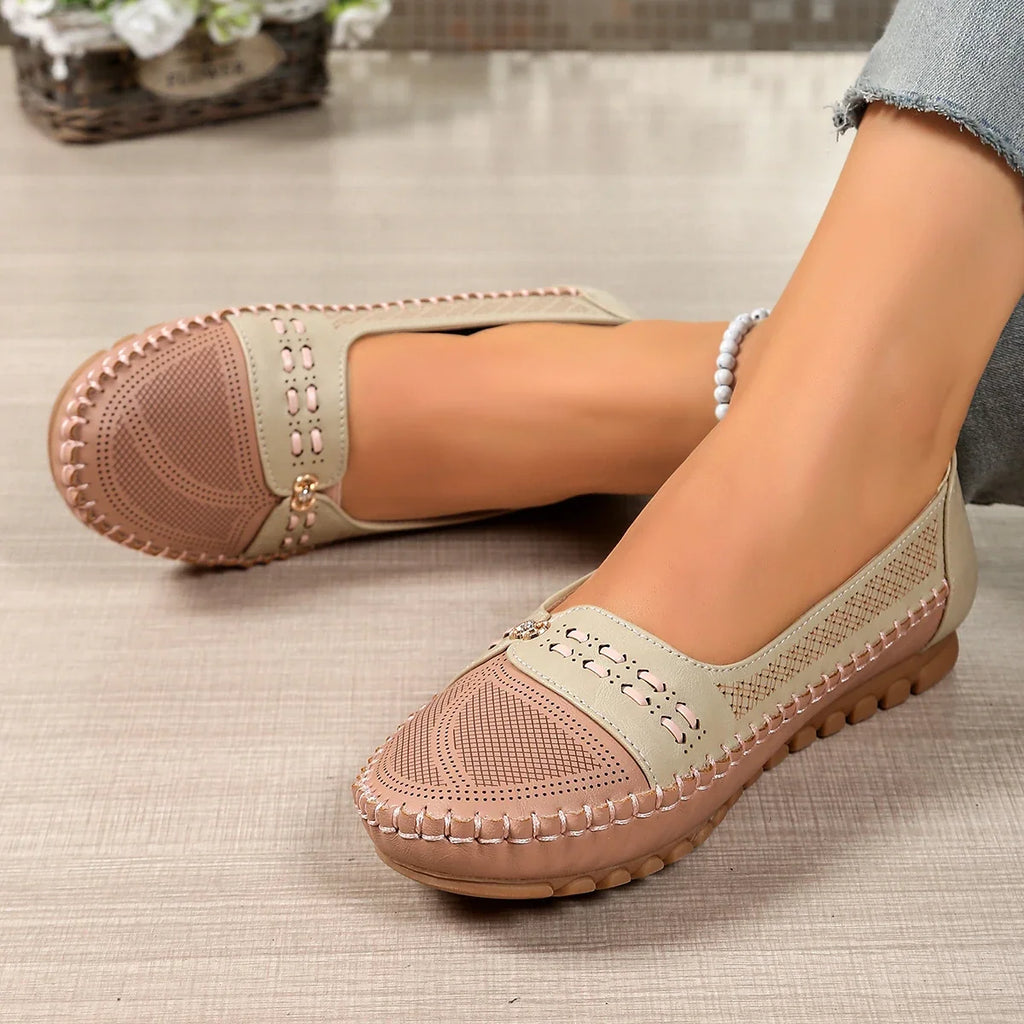 goreyodoly Women Slip On Loafers Wide Fit Comfortable Flats Lightweight Breathable Colorblock Shoes Chain Detail Durable Rubber