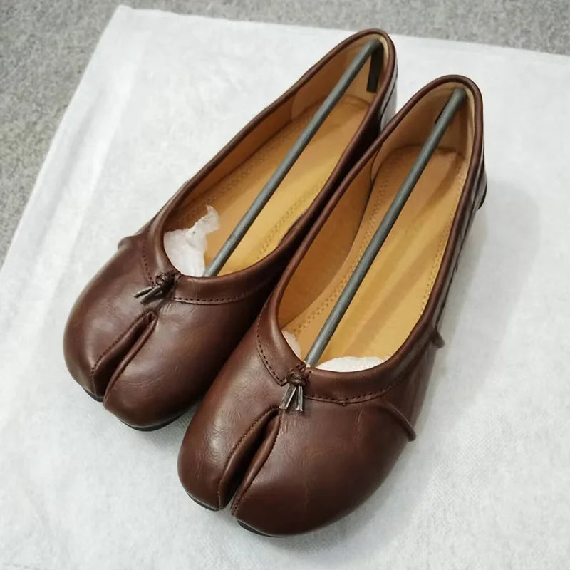 Split Toe Women Ballet Flats Fashion Tabi Shoes Casual Slip-on Loafers Ladies Pleated Leather Espadrilles Zapatillas Mujer