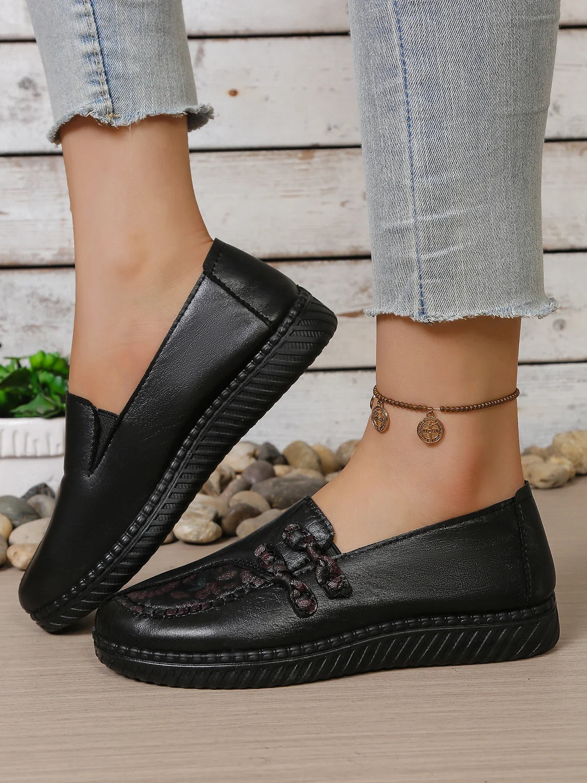 Women's Spring Autumn Leather Loafers Floral Embossed Slip‑On Flats Anti‑Slip Comfort Casual Mom Daily Walking Free Shipping