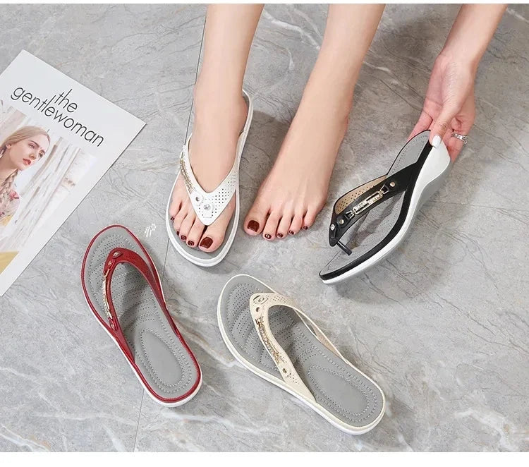 2023 Women's Slippers Summer New Fashion Metal Button Slides Shoes Wedge Beach Sandals Women Outside Platform Leisure Flip Flops