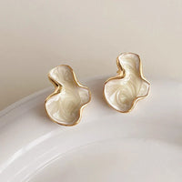 Artistic Abstract White Black Pink Color Cloud Irregular Stud Earring for Women Temperament Ear Jewelry Simple Party Gift