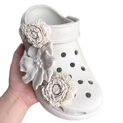 2025 Fashion Shoe Charms Set Accessories Hole Shoe Buckle DIY New Style Bouquet Bone White 3D Flower Shoes Decorations