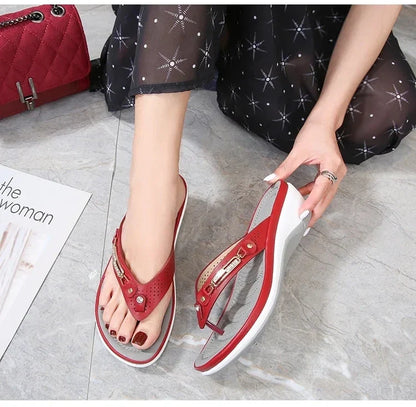 2023 Women's Slippers Summer New Fashion Metal Button Slides Shoes Wedge Beach Sandals Women Outside Platform Leisure Flip Flops