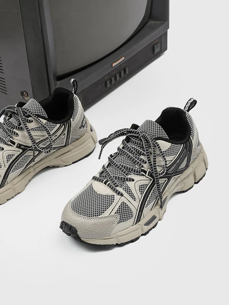 High Quality New Sneakers Men Women Fashion Casual Shoes with Neutral Anti Slip Anti Odor Performance Hot Selling Retro Run Shoe