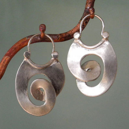Simple Geometric Gypsy Curved Metal Ear Ring