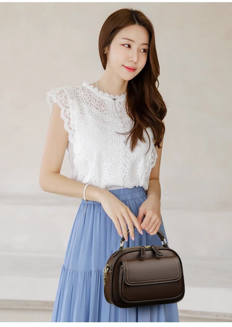 Fashionable Womens Tote And Shoulder Bag