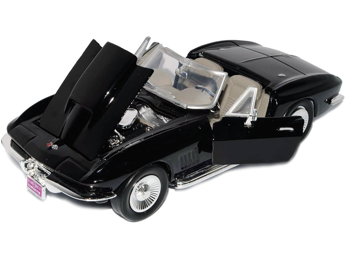 1967 Chevrolet Corvette Convertible Black 1/24 Diecast Model Car by Motormax