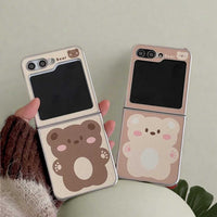Cartoon Bear Bracelet Phone Case for Samsung Galaxy Z Flip 3 4 5 6 Shockproof Back Cover with Cute Charm